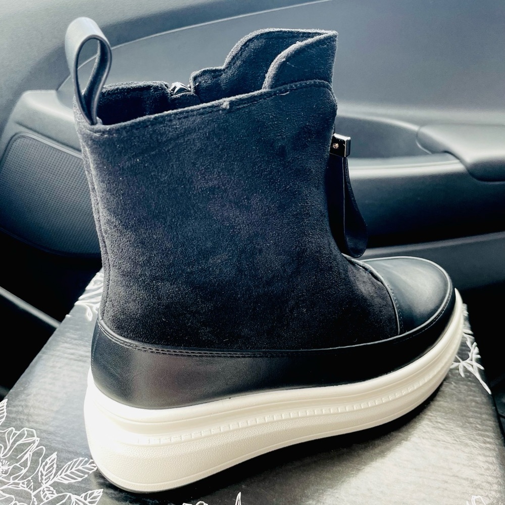 ❤️ NEW Cute Black Color Pair Boots - Picture 5 of 9